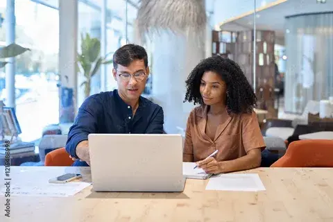 companies hiring in Oman 2025 